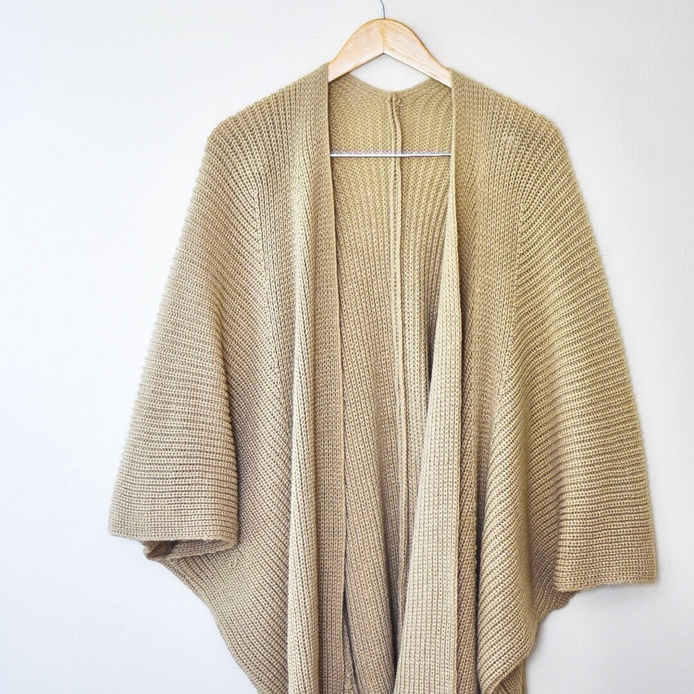 Anthropologie beige knit kimono